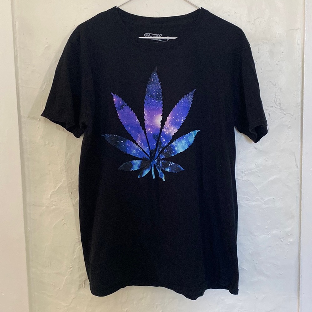 Universe Smoke tshirt
